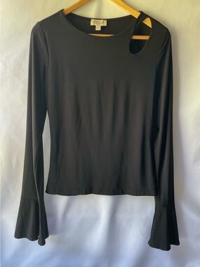 London Rose Black Long-Sleeve Cutout Top